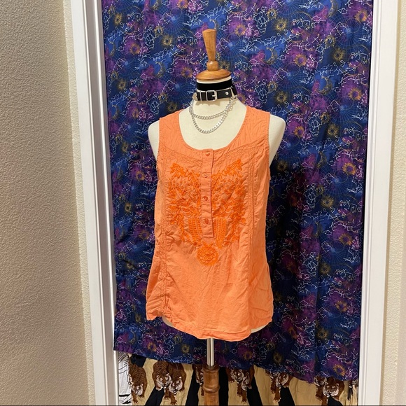 🌈 Lovely orange embroidered top - Picture 3 of 11